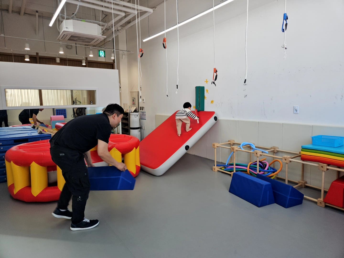 어루만짐 송도센터